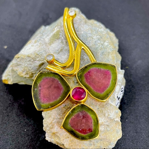 Yellow gold (acid tested 21K+) custom made pendant - Picture 1 of 5